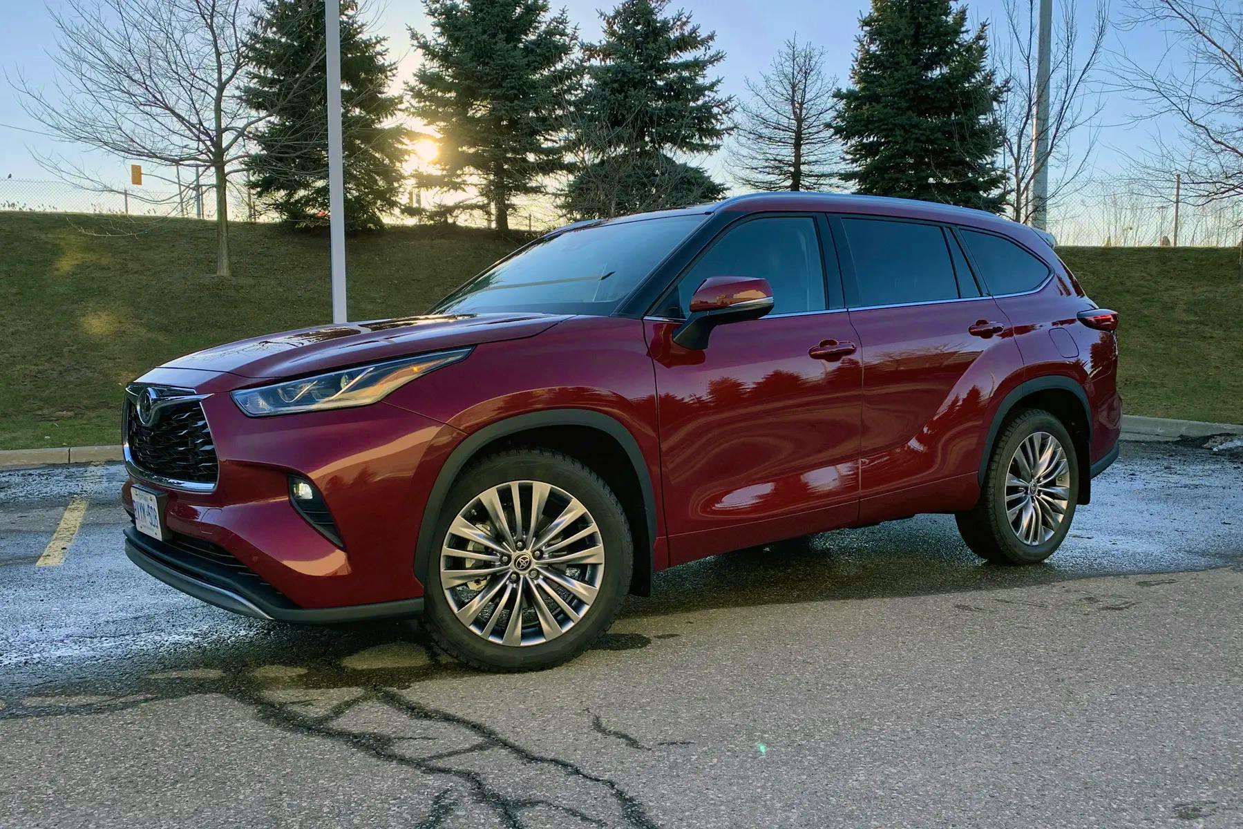 Millennial Mom's Review: 2022 Toyota Highlander is a great, family-friendly  SUV