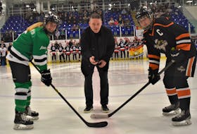 Canada Women’s National Team head coach Troy Ryan dropped the ceremonial opening face-off between captain Brooke Williams of the host Fundy Highland Stars and P.E.I.’s Central Storm captain Miah Lawlor to open the Atlantics in New Glasgow April 28. The Storm won the title.