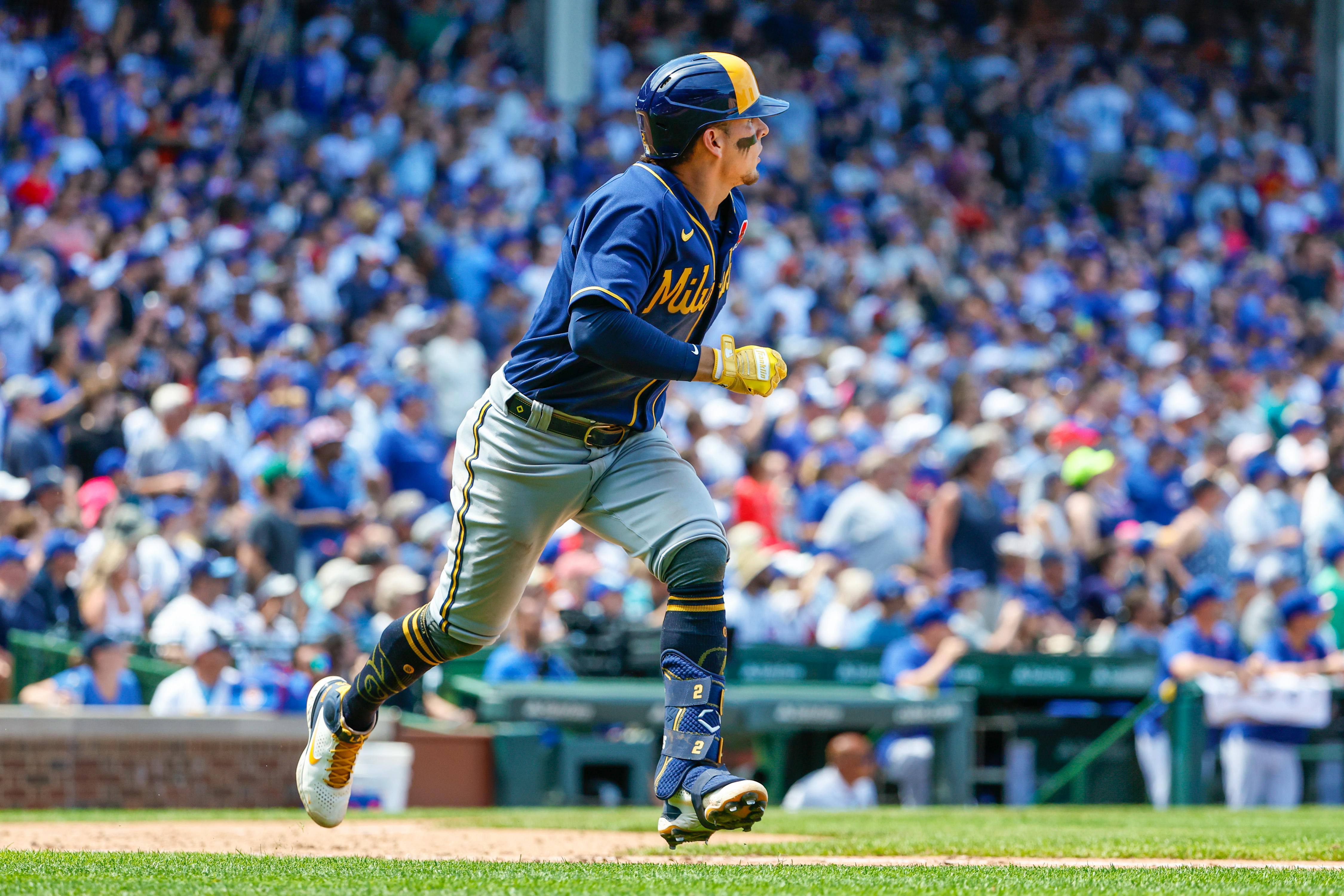 Brewers complete doubleheader sweep of Cubs