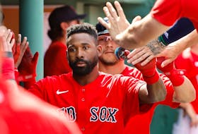 The Blue Jays signed 32-year-old outfielder Jackie Bradley Jr. from the Boston Red Sox on Tuesday.