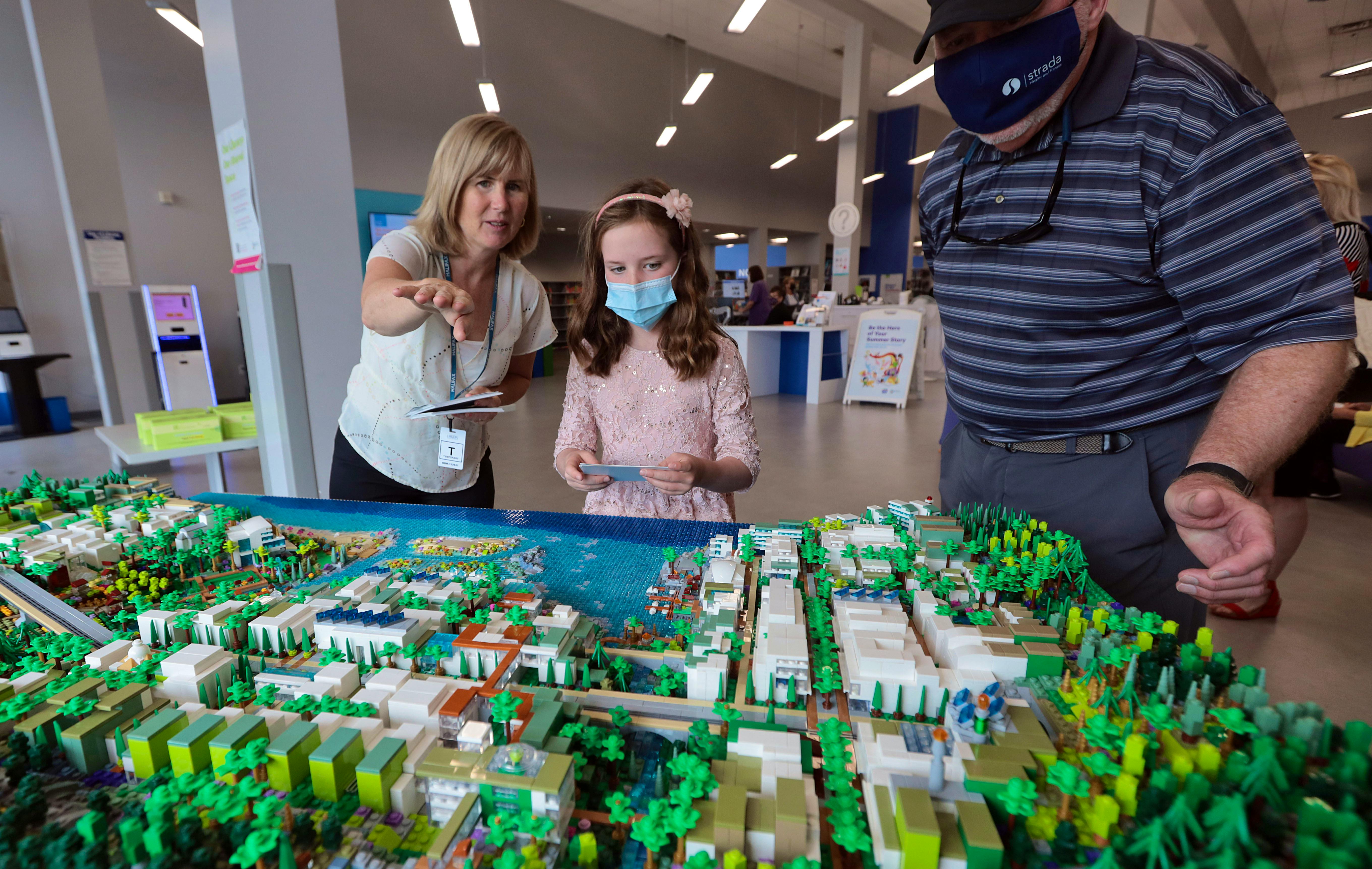 Architect uses LEGO blocks to recreate skyscrapers (PHOTOS & VIDEO) – The  News Herald