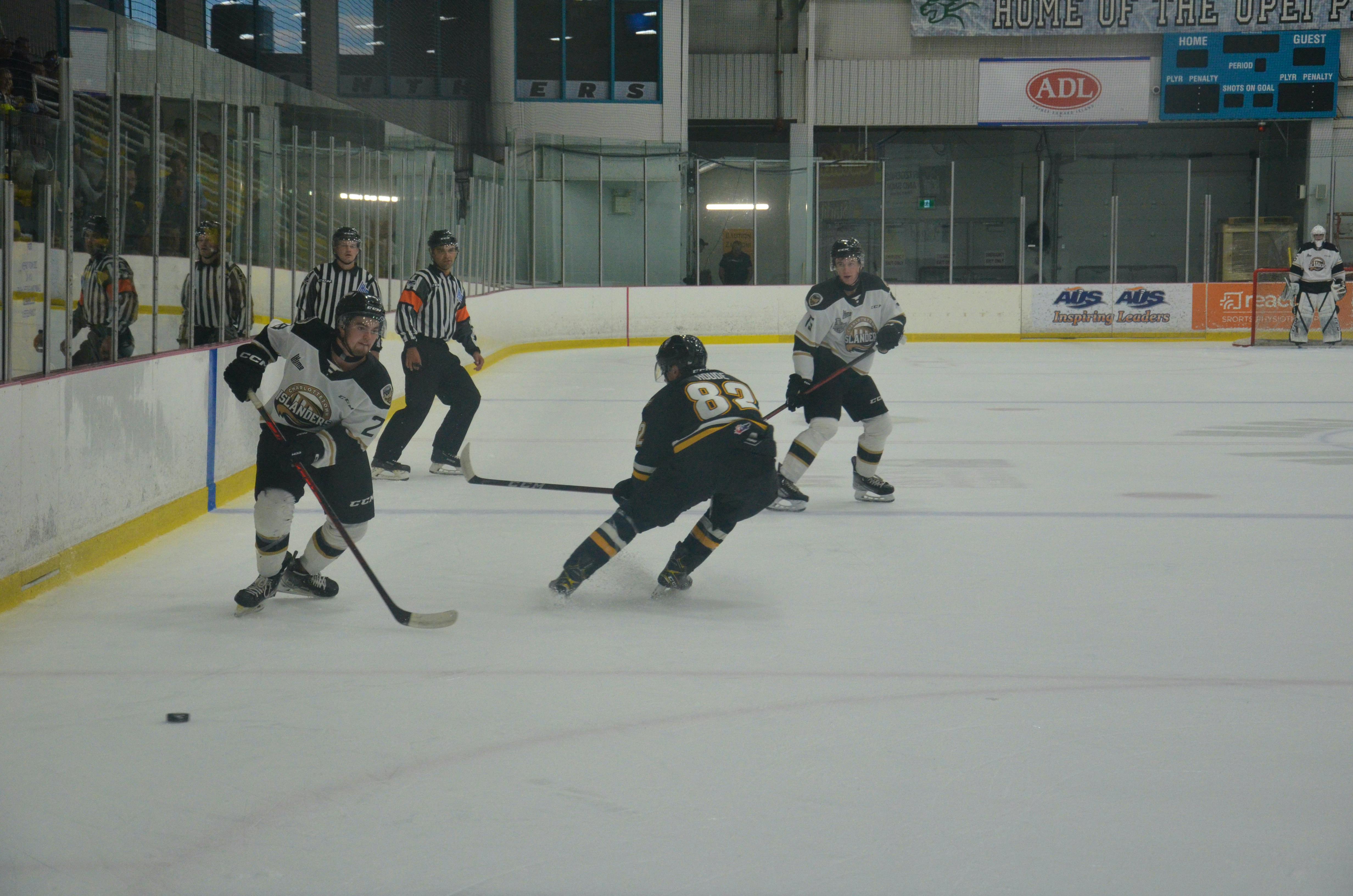 Charlottetown Islanders sign top pick, Marcus Kearsey