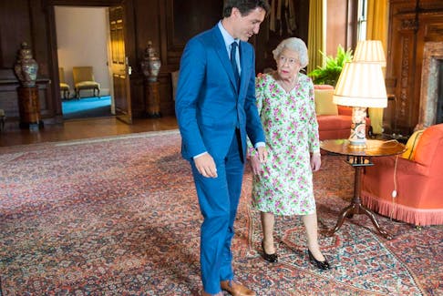  Queen Elizabeth II with Justin Trudeau in Edinburgh in 2017.