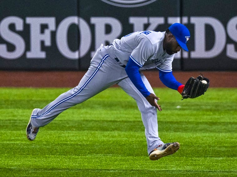 SIMMONS: The magical mind, arm and glove of Blue Jays' Jackie Bradley Jr.