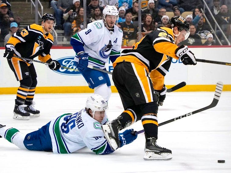 Penguins 5, Canucks 4: No lead is safe with this Vancouver team