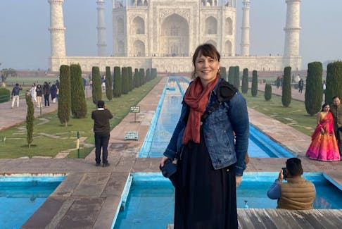 Louise Trotter sightseeing at India's iconic landmark, the Taj Mahal.