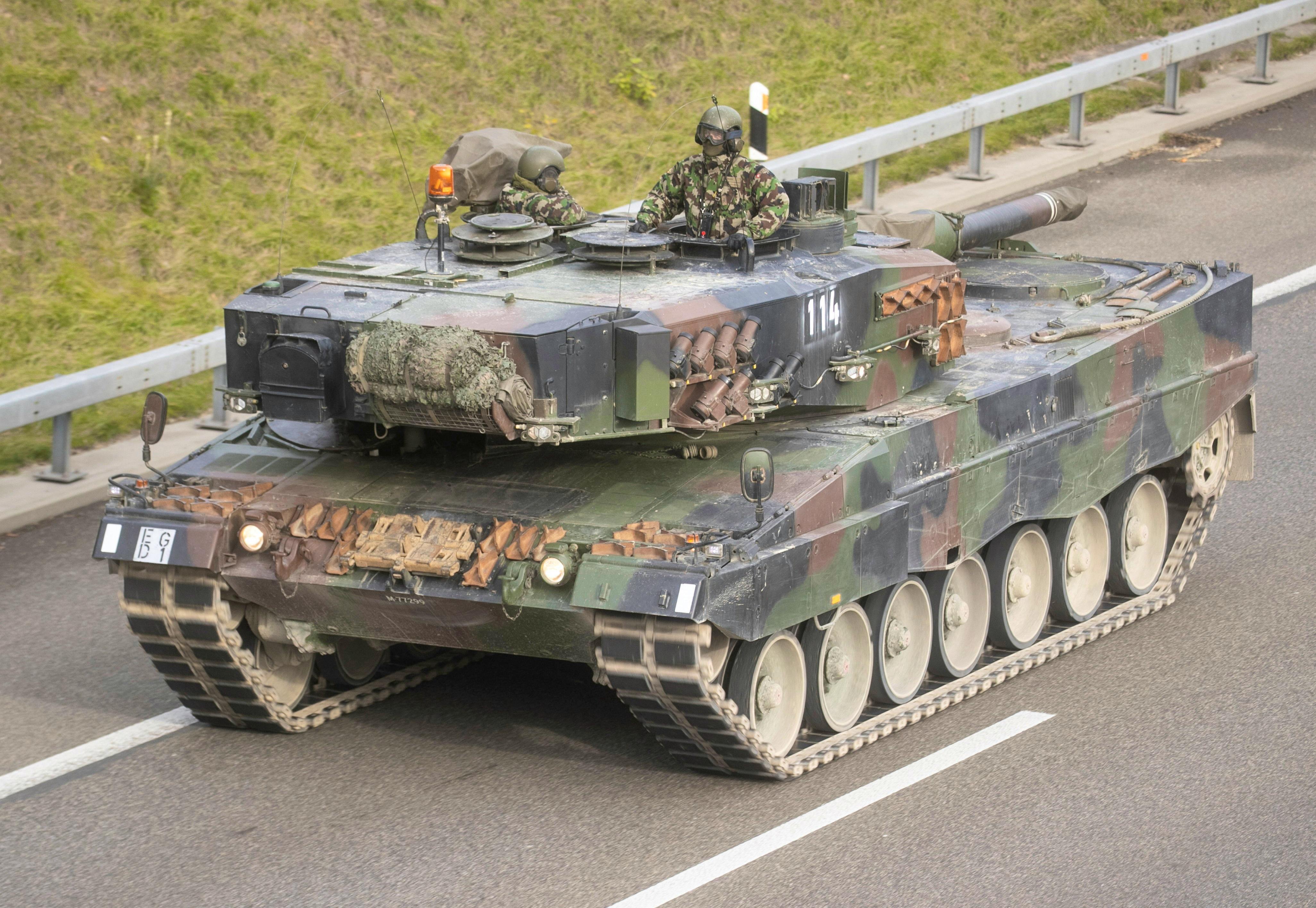 Italy plans to buy Leopard 2 tanks to boost ground forces