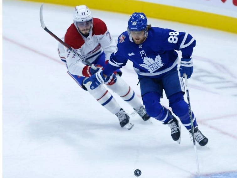 Auston Matthews has hat trick, Maple Leafs rally to beat Canadiens