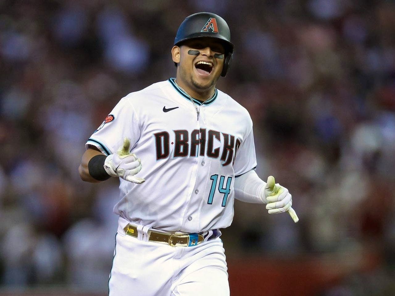 Diamondbacks trade Daulton Varsho to Blue Jays for top prospect