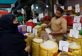 KARACHI, Pakistan (Reuters) - Pakistan's inflation rate clocked in at 31.4% year-on-year, rising from 27.4% in August, data from the statistics bureau showed on Monday, as the cash-strapped nation