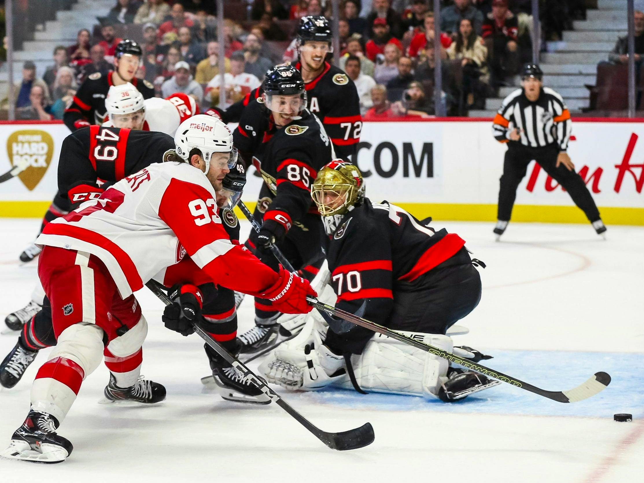 Detroit Red Wings power through Ottawa Senators, 5-2, for 4th win