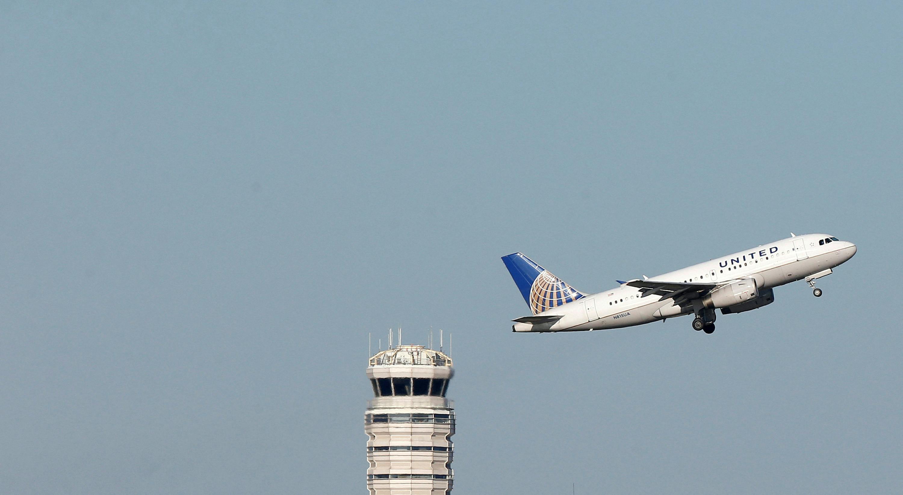 United Airlines orders 110 Airbus, Boeing jets in a bet on travel