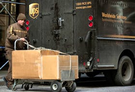 By Lisa Baertlein LOS ANGELES (Reuters) - U.S. retailers and other delivery customers for the first time in more than four years are easily winning discounts from United Parcel Service and FedEx,