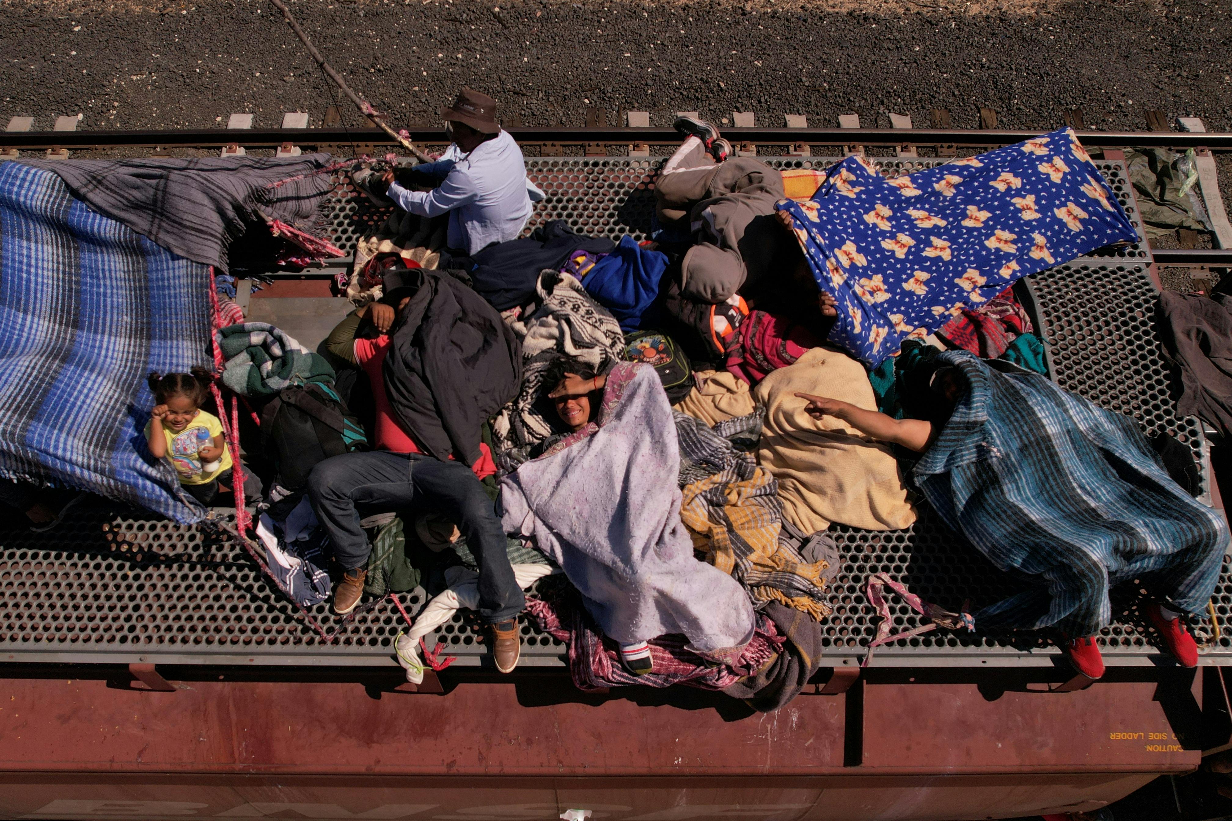 Mexican border state: costs of 'migrant crisis' reach nearly $1