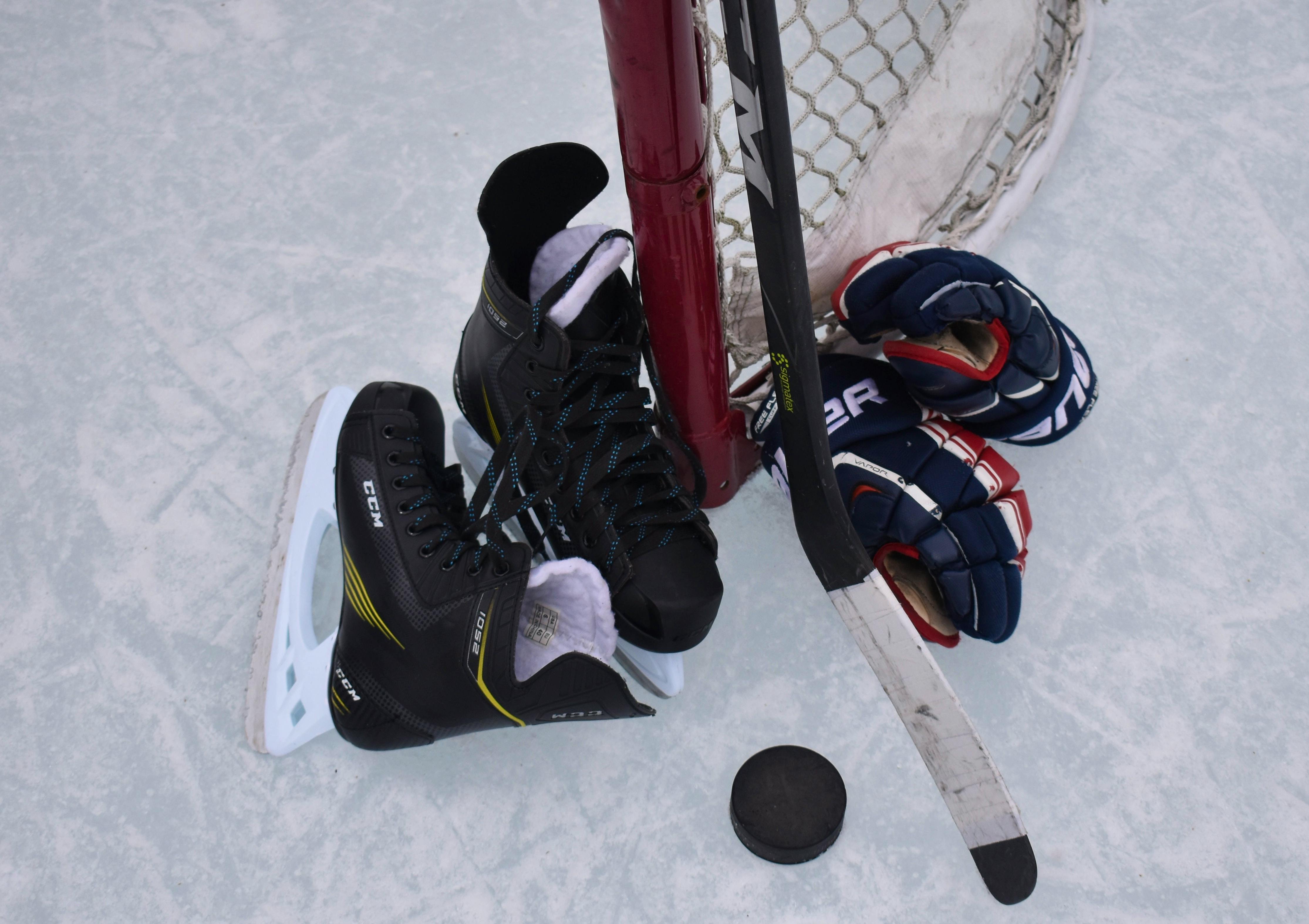 WHY HOCKEY IS THE BEST SPORT YOUR CHILD CAN PLAY! — Elite Amateur Sports