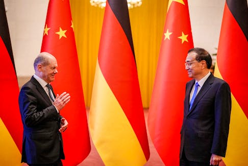 German Chancellor Olaf Scholz meets Chinese Premier Li Keqiang in Beijing, China November 4, 2022. Kay Nietfeld/Pool via