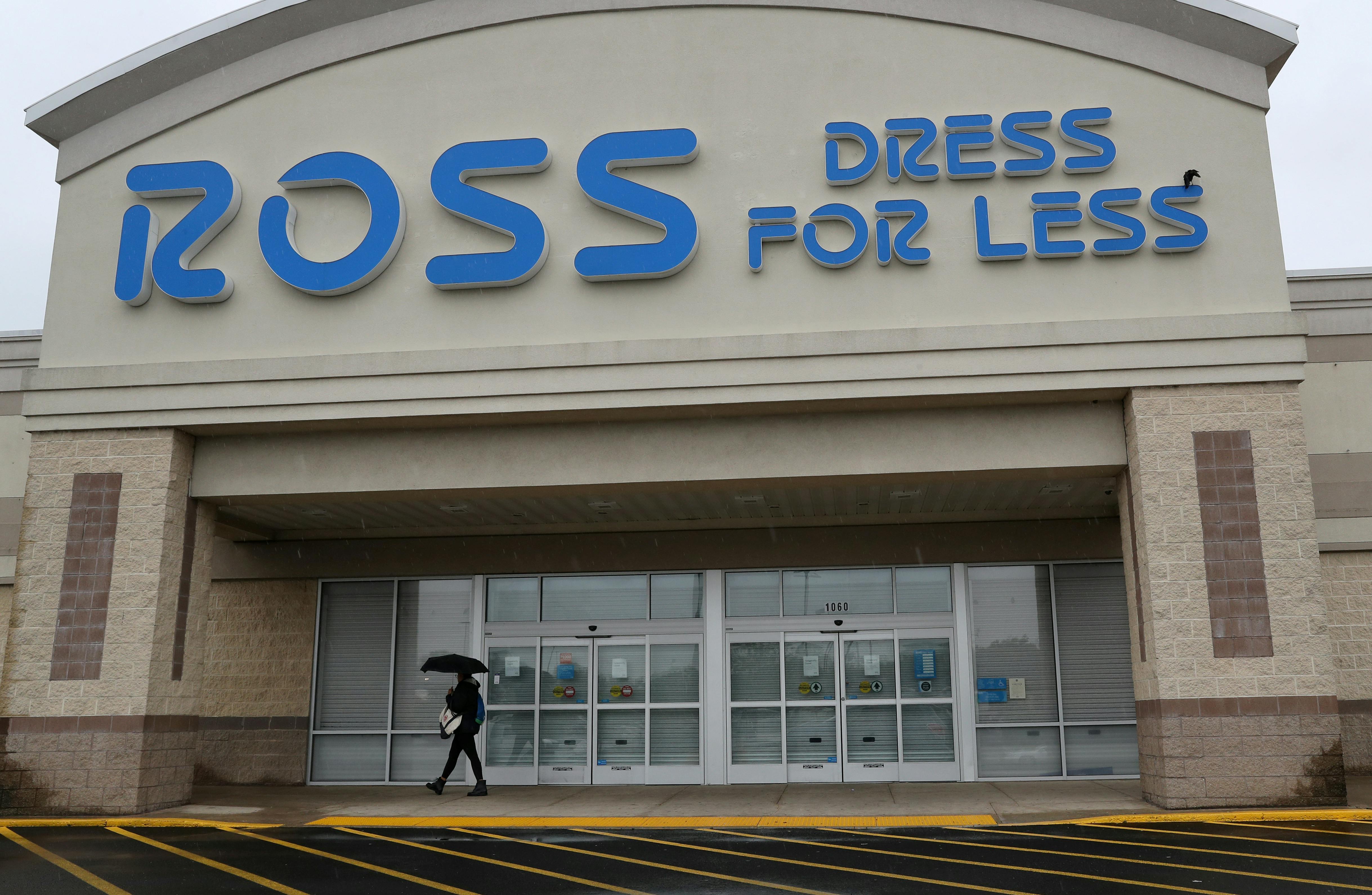 Ross Stores lifts annual profit view on cooling freight robust