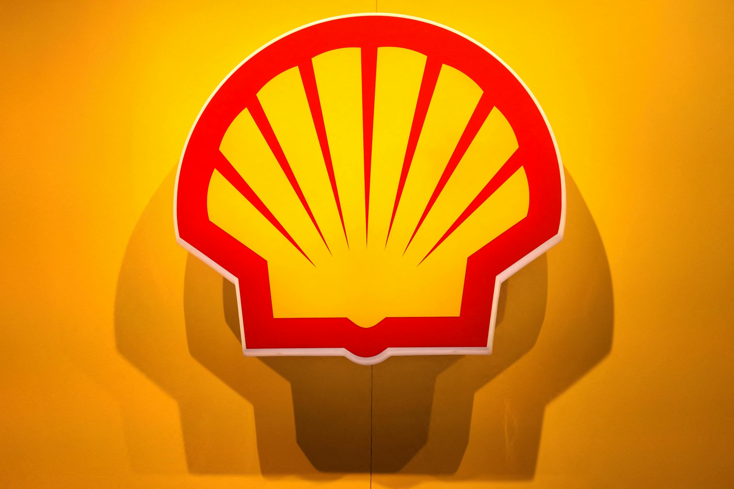 Shell boosts buybacks as gas trading boost Q3 profits to $6.2 billion ...