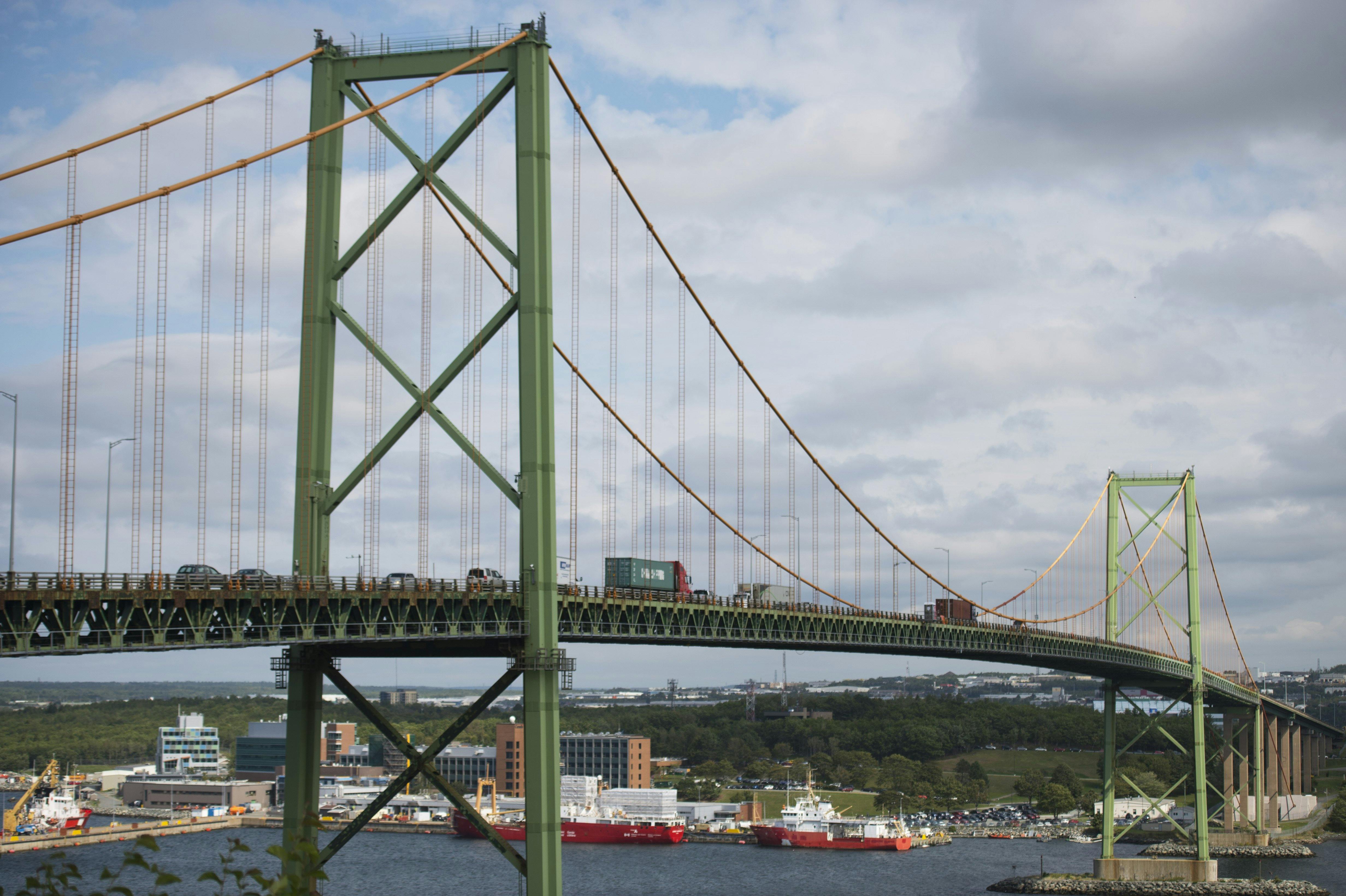 MacKay bridge over Halifax harbour to close weekends of Nov. 24 27