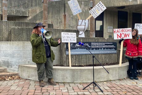 'Honk for houses, toot for toilets': Social work students advocate for bathroom accessibility for people living at the Colonial Building tent encampment