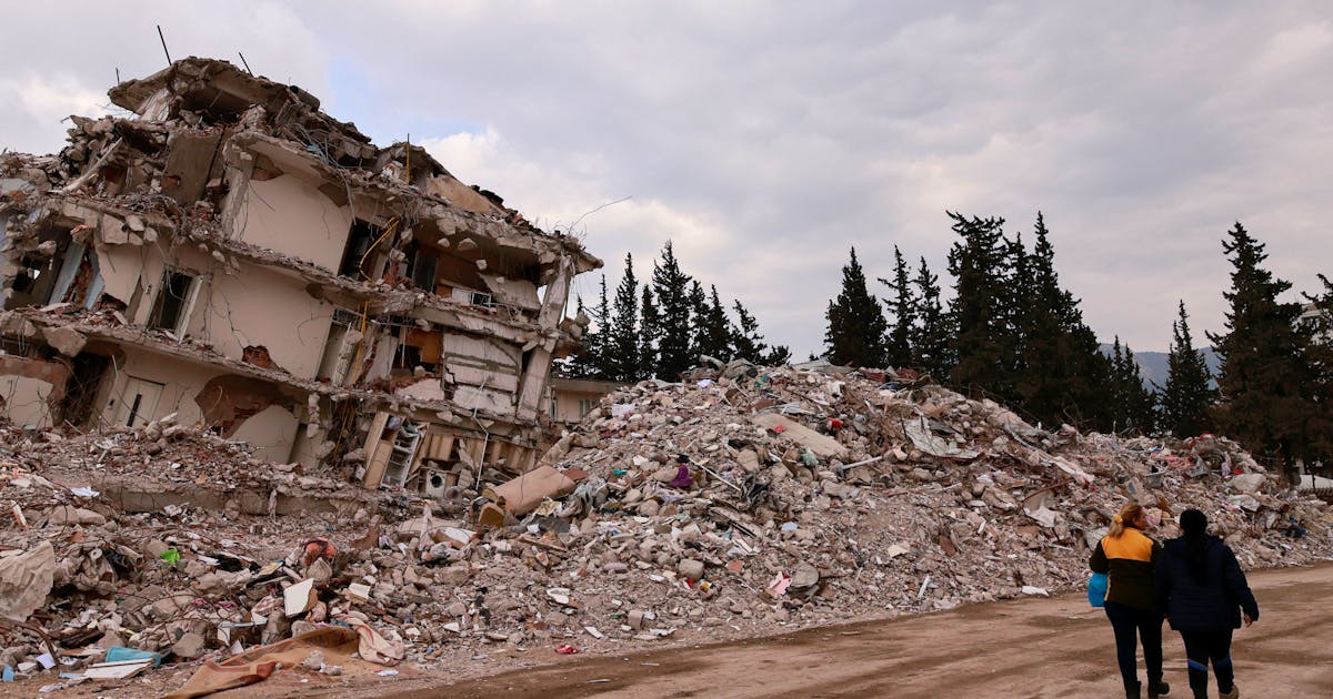 Историческое землетрясение. Землетрясение в Турции 2023. Стихийные бедствия. Разрушение от землетрясения.