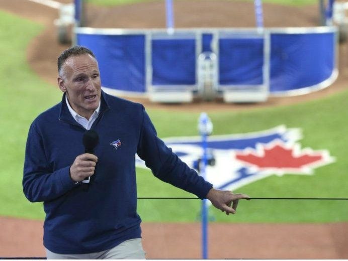 Toronto Blue Jays Will Head Home to Renovated Rogers Centre - The New York  Times