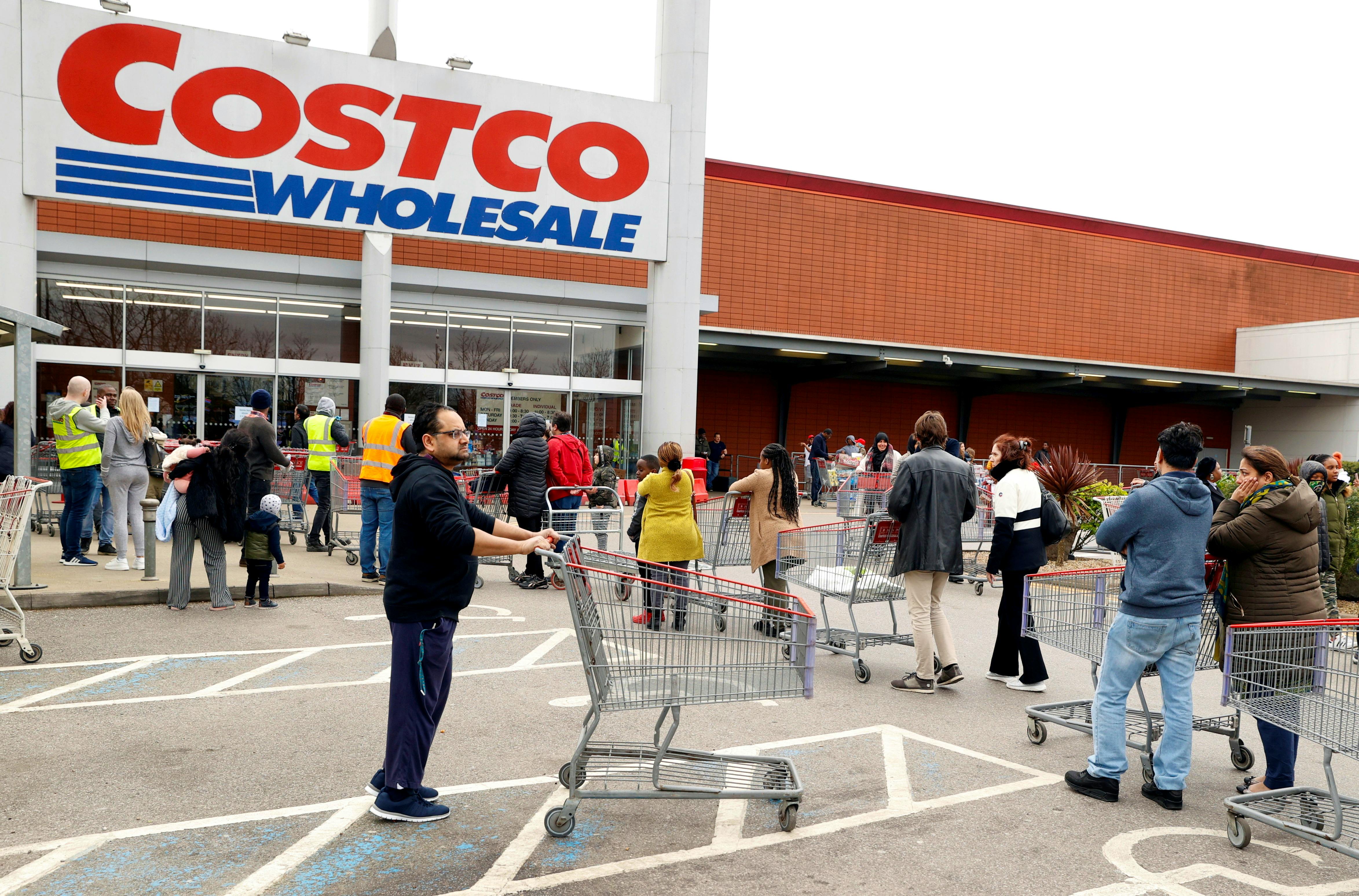 Costco earnings miss estimates as shoppers curb discretionary spending