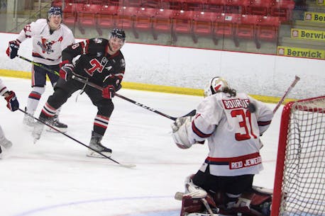 Bearcats beat Wildcats 3-1 in Truro, N.S., to take 2-1 series lead