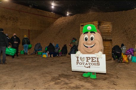 P.E.I. farmers open their doors to Islanders to offer free potatoes