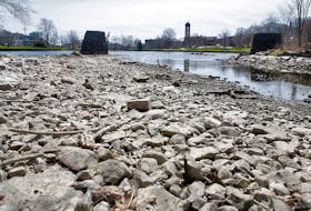 FOR NEWS STORY:
Lower water levels can be seen in Sullivan's Pond in Dartmouth Monday April 24, 2023.

TIM KROCHAK PHOTO
