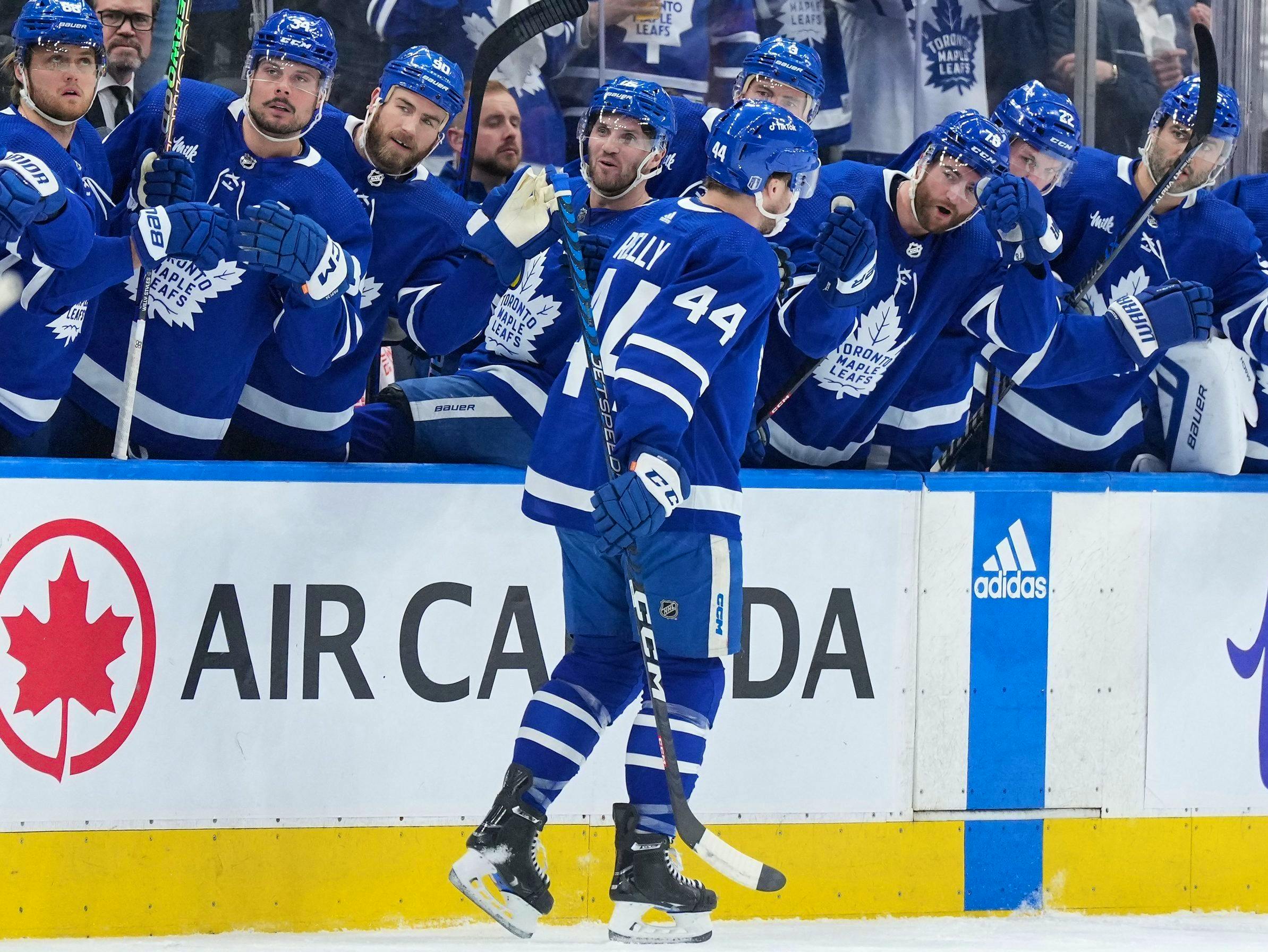 Maple Leafs win 4-1, end Lightning's 5-game winning streak