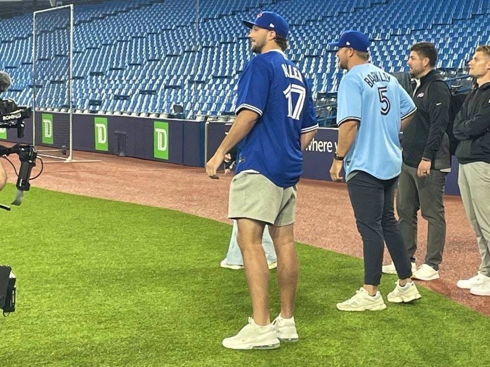 Bills QB Josh Allen trades long bombs for long balls at Jays batting  practice