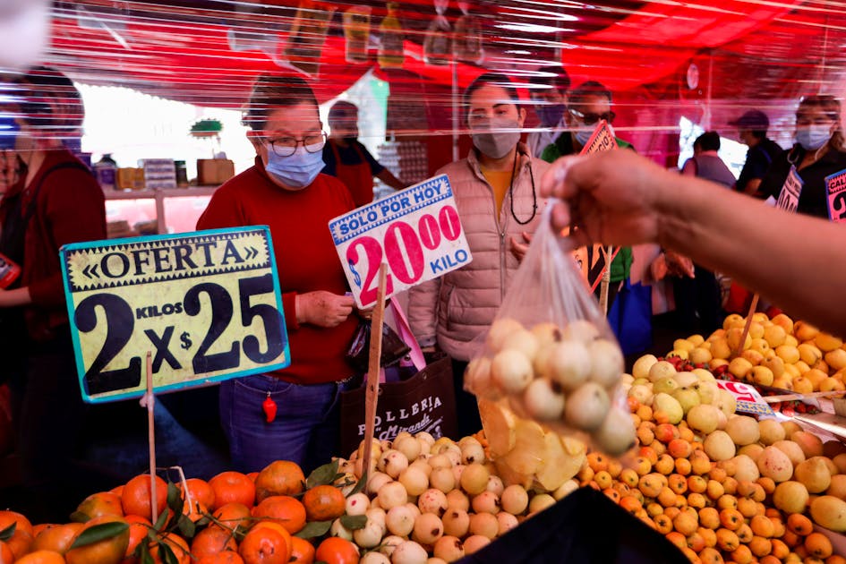 Inflación de México en nivel más bajo en más de un año y medio: sondeo de Reuters