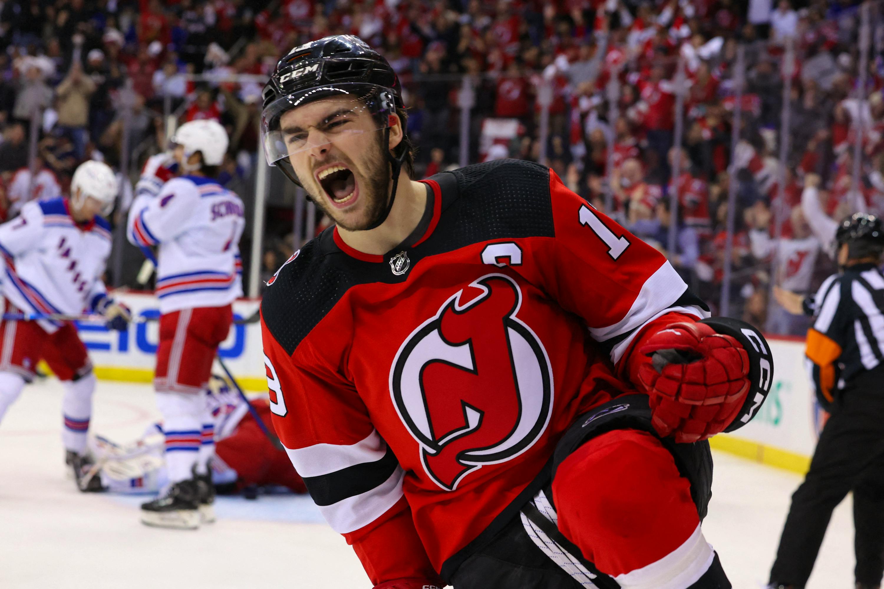 NHL roundup: Devils beat Rangers 4-0 in Game 7 to reach second round