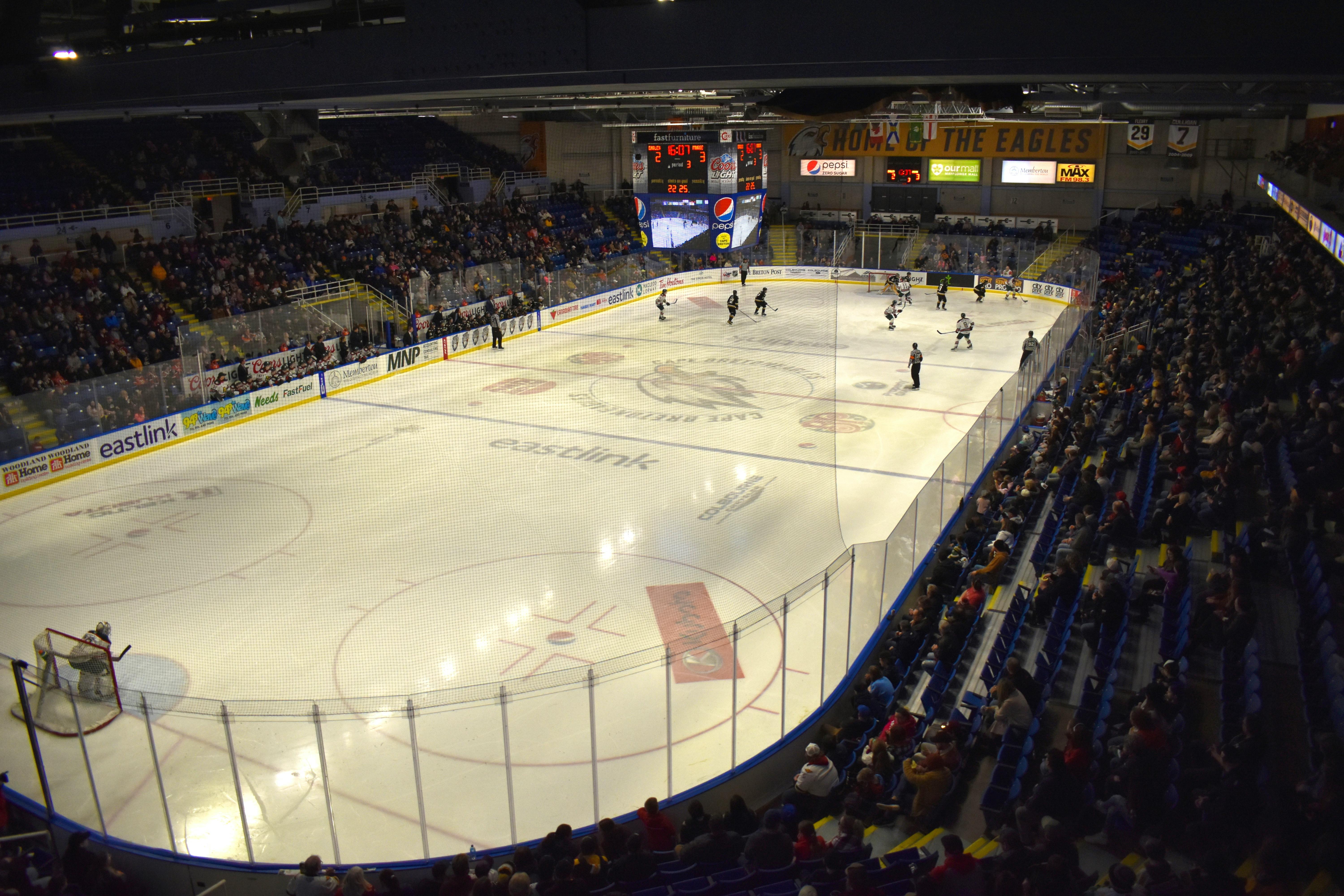 File:Quebec Remparts - Cape Breton Screaming Eagles - QJMHL - 11