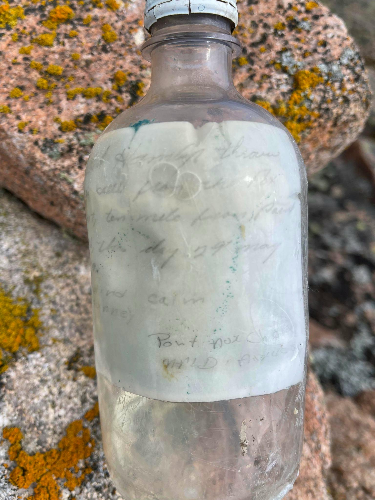 https://saltwire.imgix.net/2023/6/13/quebec-woman-finds-message-in-a-bottle-34-years-after-newfou_TcDpZDf.jpg?cs=srgb&auto=compress%2Cformat%2Cenhance