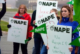 NAPE members protest in front of the Kenny’s Pond retirement home Friday afternoon.

Keith Gosse/The Telegram