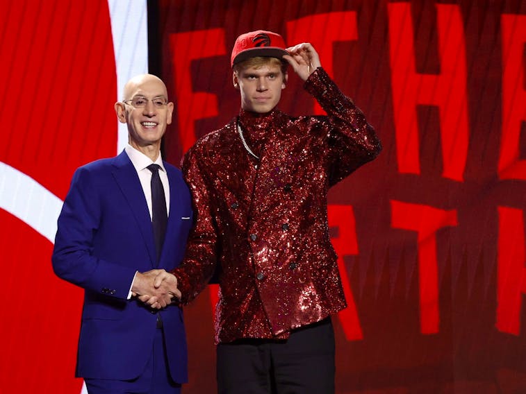 Gradey Dick kicks off NBA Draft with Dorothy-inspired suit
