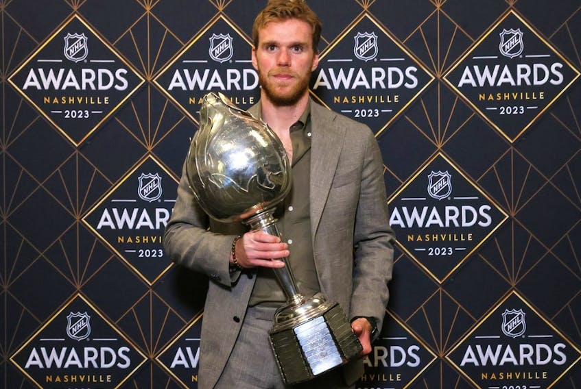 NASHVILLE, TENNESSEE - JUNE 26: Connor McDavid of the Edmonton Oilers poses with the Hart Trophy during the 2023 NHL Awards at Bridgestone Arena on June 26, 2023 in Nashville, Tennessee.