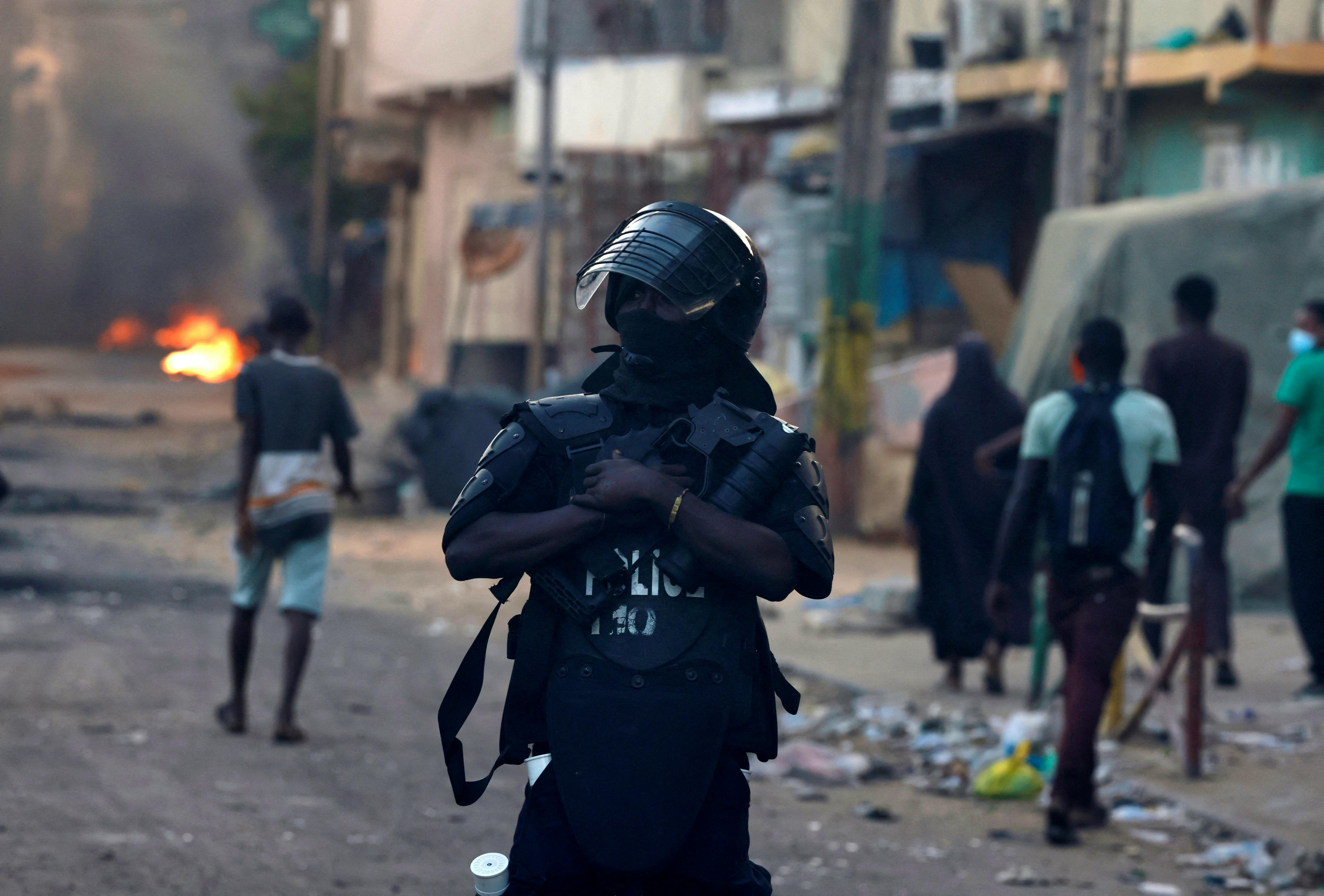 Senegal government cuts mobile internet access amid deadly rioting