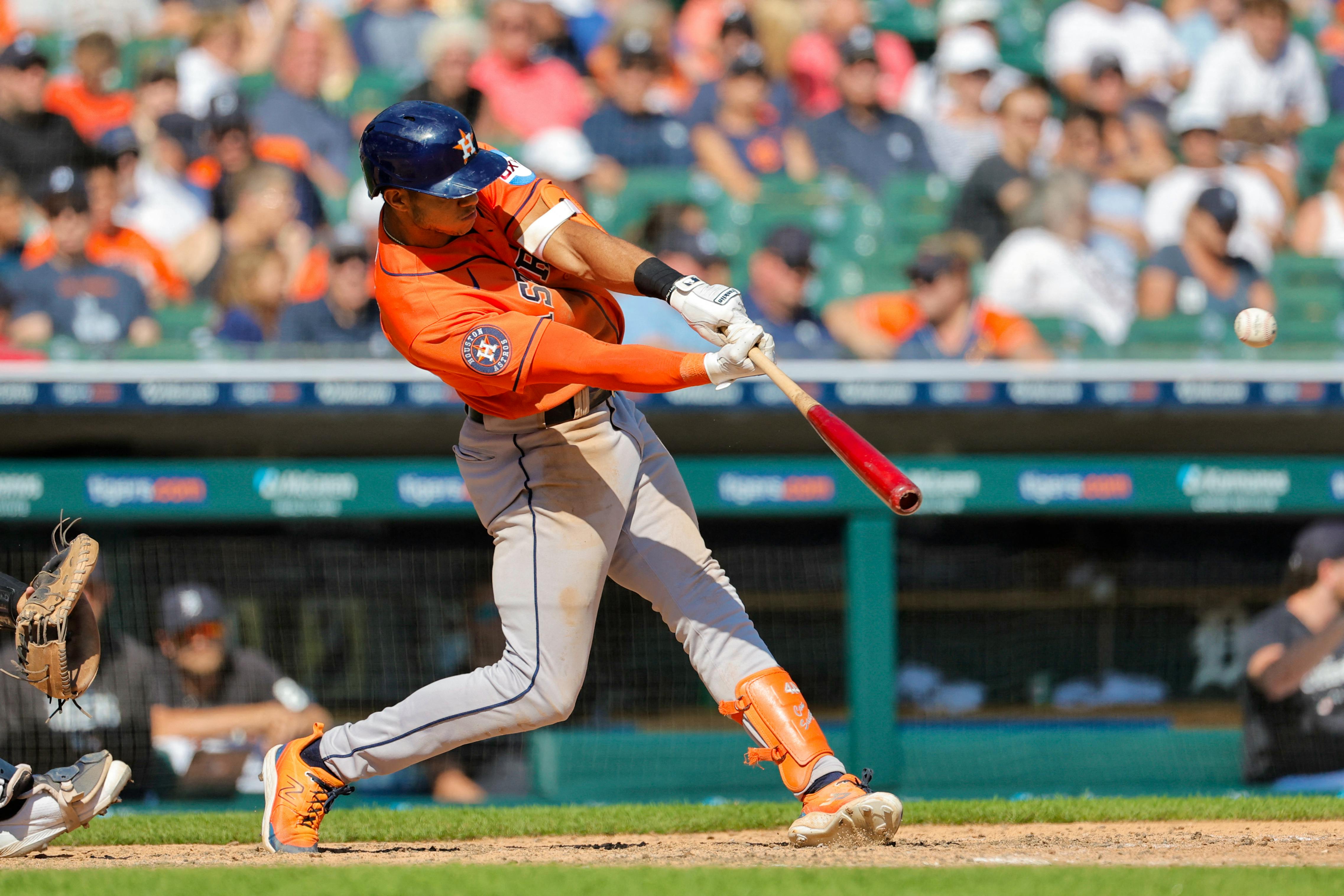 Blue Jays rally, go on to edge Red Sox in 13th