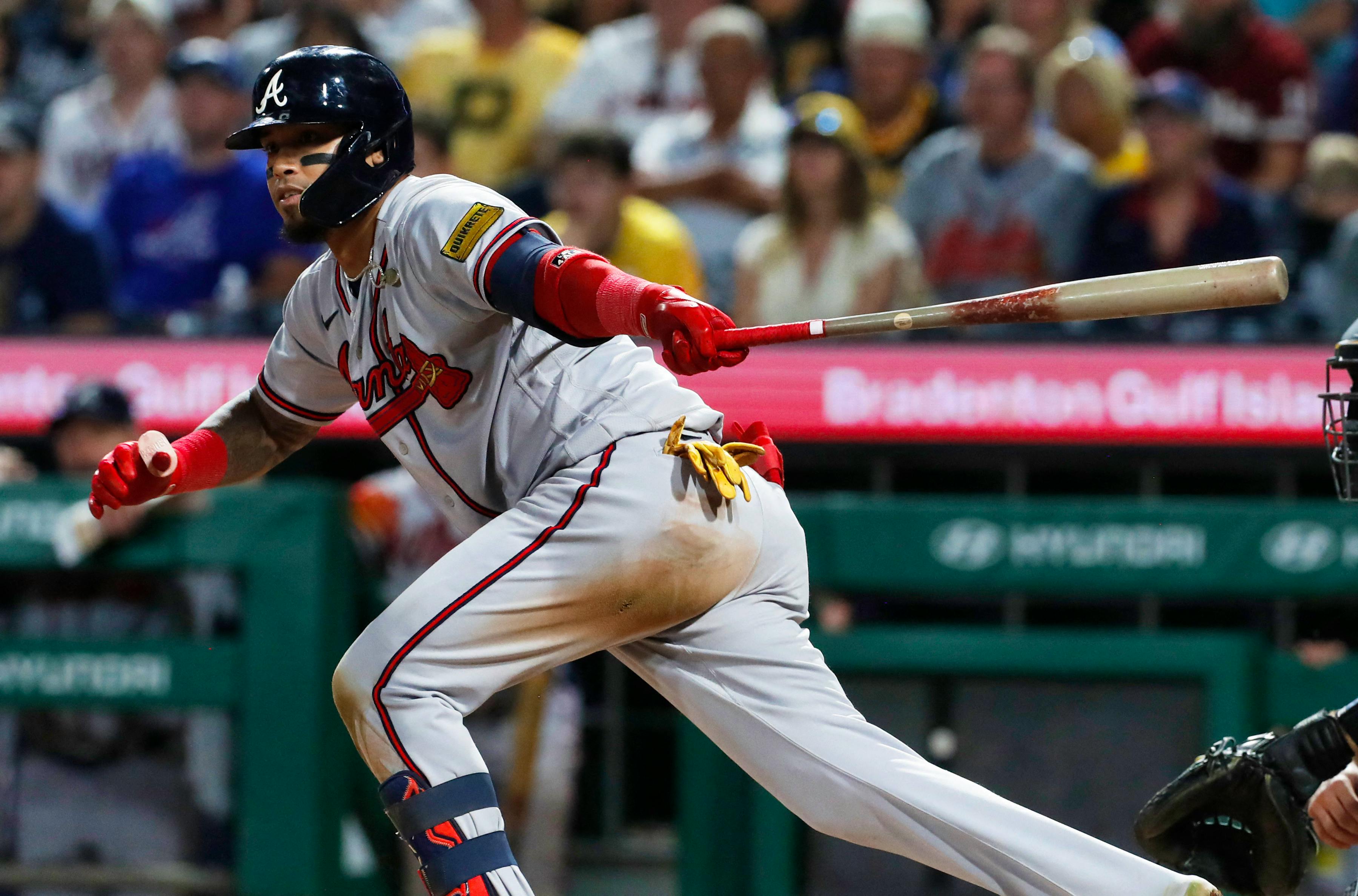 Another Phillips homer lifts Braves over Brewers