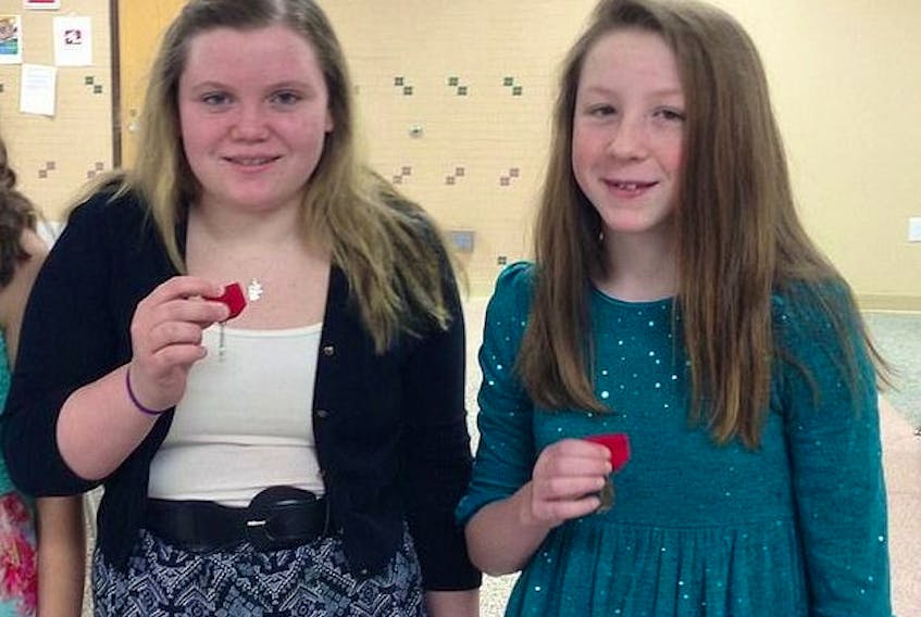  ‘Libby’ German, 14, left, and her 13-year-old best friend Abigail ‘Abby’ Williams were murdered outside Delphi, Indiana on Feb. 13, 2017.