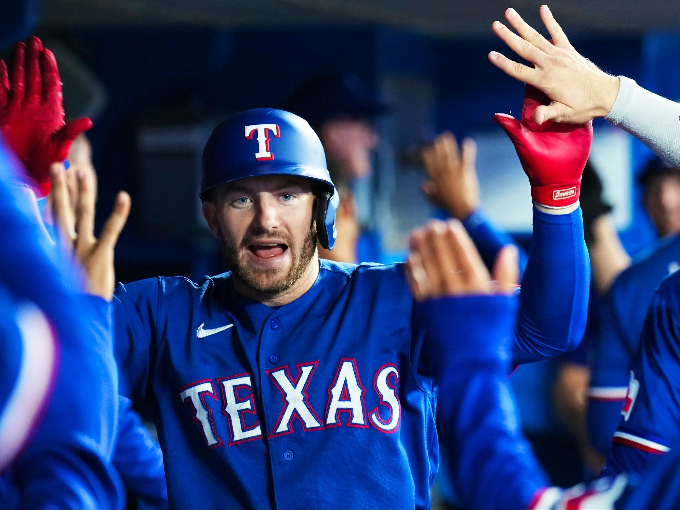 Rangers fall to Blue Jays 2-1 – Blitz Weekly