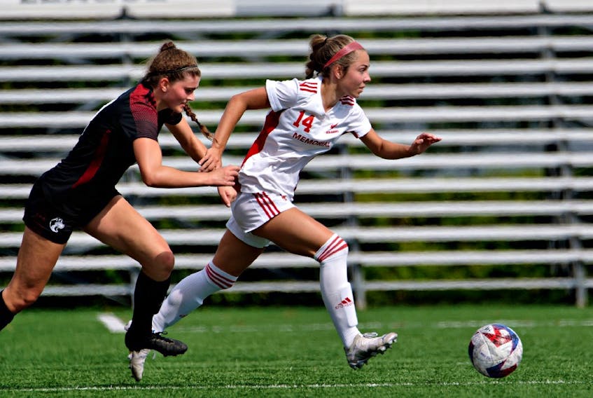 Isabella Hoddinott and the Memorial University Lady Sea-Hawks soccer team split a weekend series against the Saint Mary’s University Huskies recently and moved into third place in Atlantic University Sport as a result. The Memorial women’s team is now 3-2-1, good for 10 points. Photo courtesy Saint Mary’s University