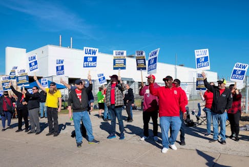 By Hyunjoo Jin (Reuters) - The United Auto Workers (UAW) and the Detroit Three automakers on Thursday have a final full day to make significant progress on a new contract before the union plans to
