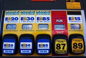 By Leah Douglas WASHINGTON (Reuters) - The ethanol and corn industries on Thursday slammed an advisory board to the U.S. Environmental Protection Agency for a draft report that found there could be