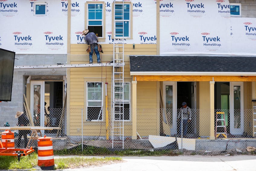 WASHINGTON (Reuters) - U.S. existing home sales unexpectedly fell in August as persistently tight supply boosted prices, and a further decline is likely amid a resurgence in mortgage rates. Existing