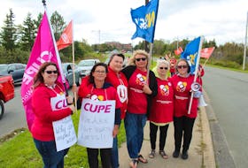 Among those on hand for Monday’s information picket at the Cape Breton Regional Hospital were workers, from left, Camie Rouleau and Maureen Dunn along with union leaders Sue Gill, Unifor, Tracey Groves, NSGEU, Kathy MacLeod, CUPE, and Kim Sheppard, NSGEU. CAPE BRETON POST STAFF