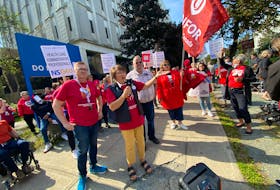 NSGEU president Sandra Mullen Speaks to unionized health administration workers as they conduct a picket outside the Dickson Centre/ VG Hospital in Halifax Monday September 25, 2023.

TIM KROCHAK